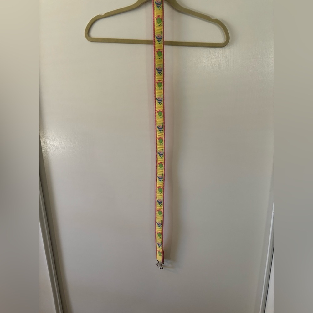 Douglas Paquette “H” Closure Tropical Fish Pink Canvas Belt Women’s Size Large - Picture 7 of 8